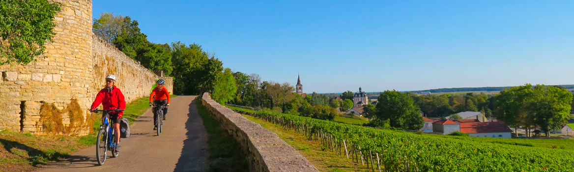 Radtour in der Dordogne, zwischen Burgen, Städten und Höhlen