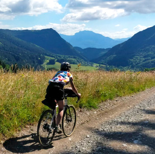 Ruta de gravel en los Alpes del Norte