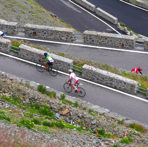 En la subida al Puerto de l'Iseran con la bicicleta de carretera